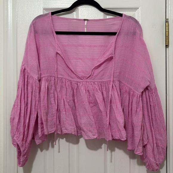 Free People Tops - Pink flowy free people top